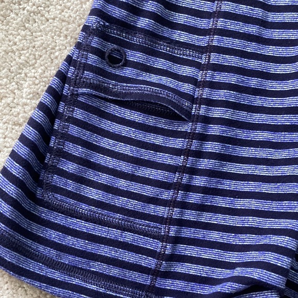 Ivivva half zip sweater size 10 - Picture 4 of 5